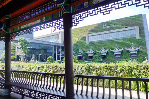 貴陽(yáng)生態(tài)國(guó)際會(huì)議中心 仿古建筑與現(xiàn)代都市元素水乳交融